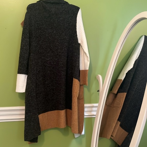 EUC Joseph A Color Block Cardigan - Picture 7 of 8